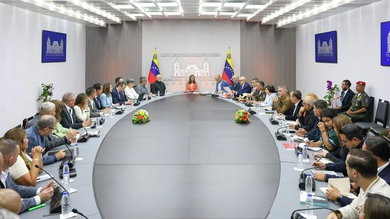 Venezuela anuncia dos comisiones para diseñar la reestructuración del Estado