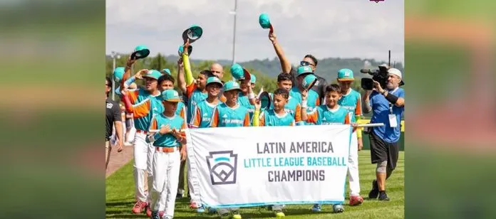 ¡Nicaragua toma el control! Doblete de Moisés Estrada pone a los pinoleros arriba 6-3...