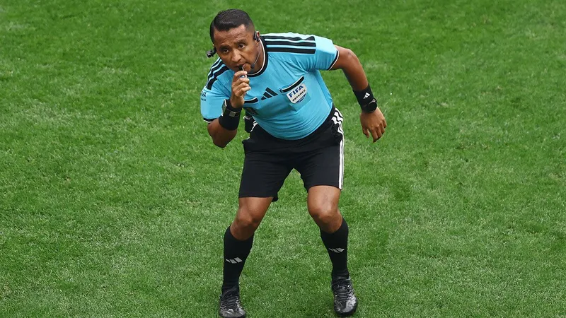 Habrá árbitro salvadoreño para el España vs. Francia