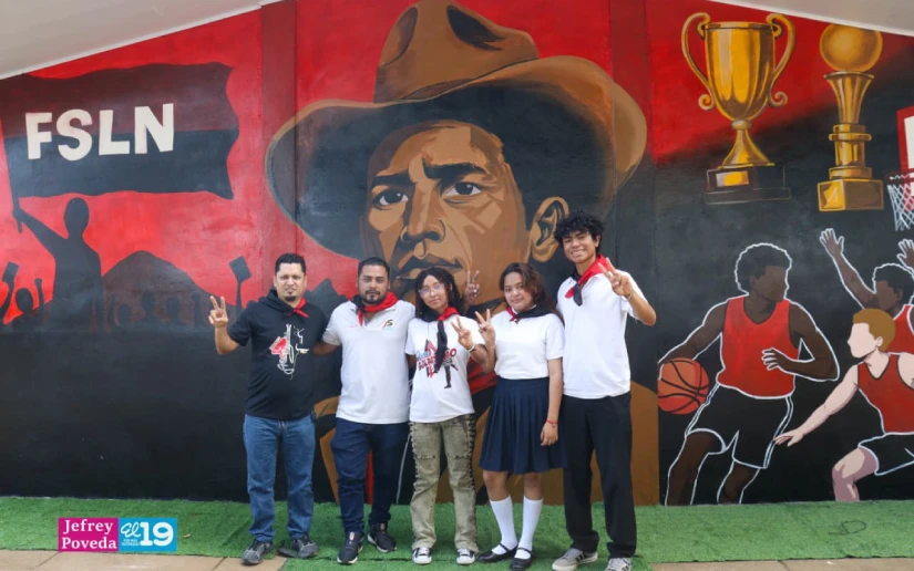 Develan mural artístico en homenaje al 131.º aniversario de natalicio del General Sandino