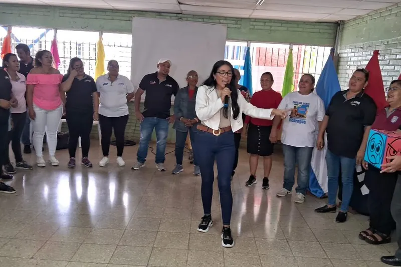 Docentes fortalecen autocuido y manejo de las emociones