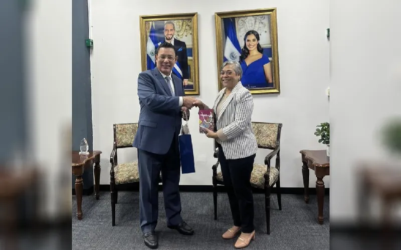 Visita de Cortesía al Director de Migración de El Salvador