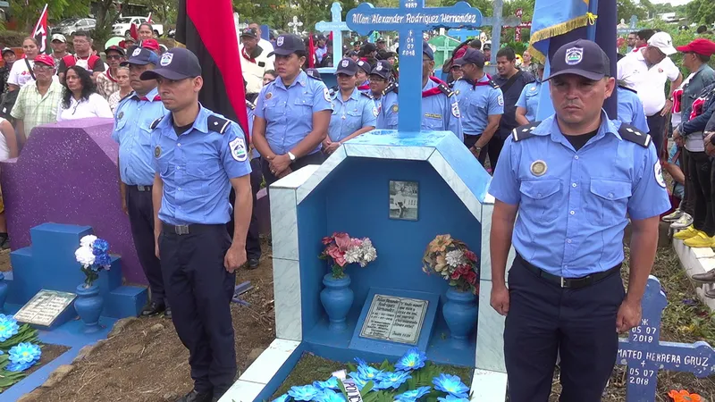 “Nunca se deben olvidar”: Policía honra memoria de héroes caídos en cumplimiento del deber