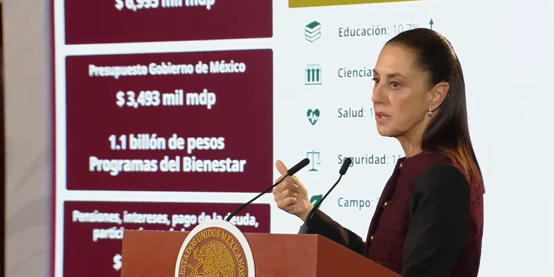 Sheinbaum asegura que no se está endeudando con el Paquete Económico 2027: "No va a haber nuevos impuestos, ni gasolinazos"