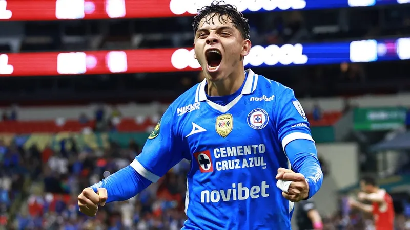 Cruz Azul, en modo campeón, terminó de destruir a Juárez