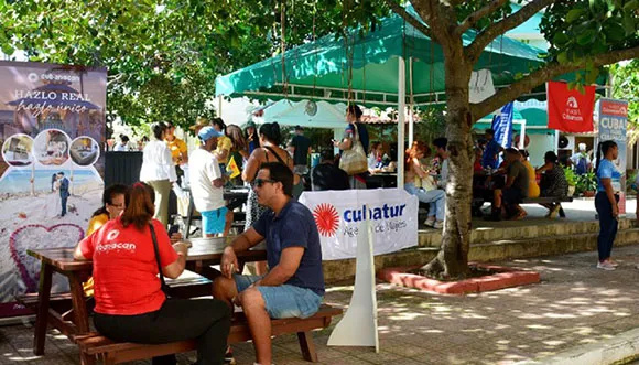 Realizan feria promocional de verano con nuevas propuestas turísticas de agencias cubanas