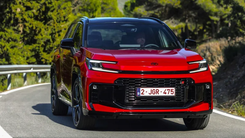 Ha caído un 20 %, pero Toyota arrasa como la marca de coches más valiosa del mundo -por encima de Mercedes- gracias a los híbridos