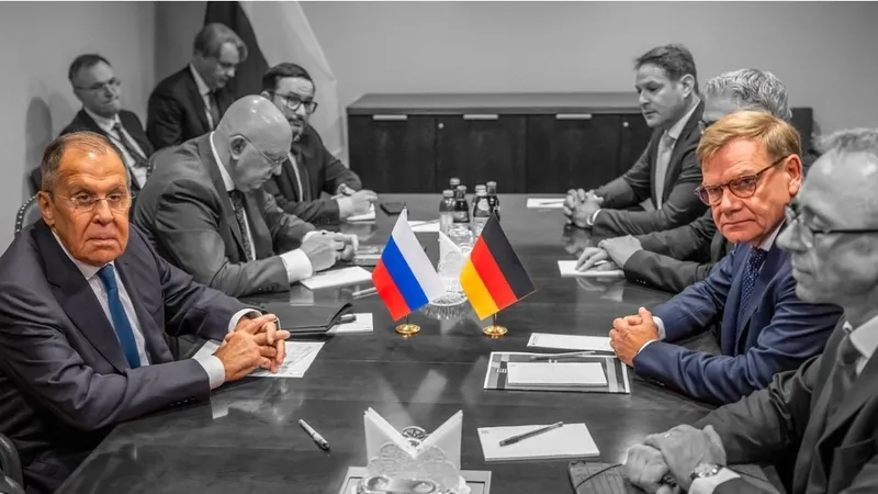 Zajárova revela el verdadero motivo por el que el ministro alemán de Exteriores buscó reunirse con Lavrov