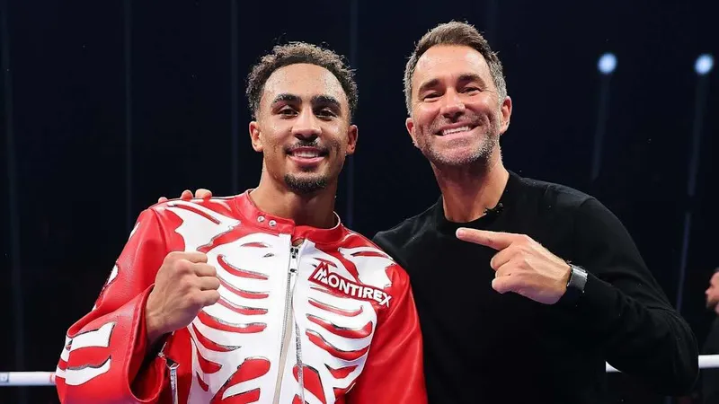 Eddie Hearn cambia de planes con Ben Whittaker y frena su pelea con Bivol