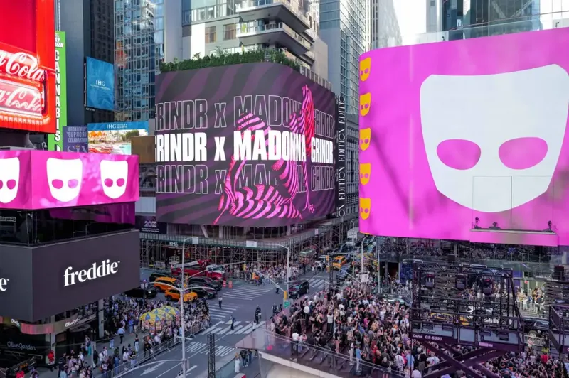 Madonna transforma Times Square en fiesta de Mes del Orgullo con show sorpresa de Grindr