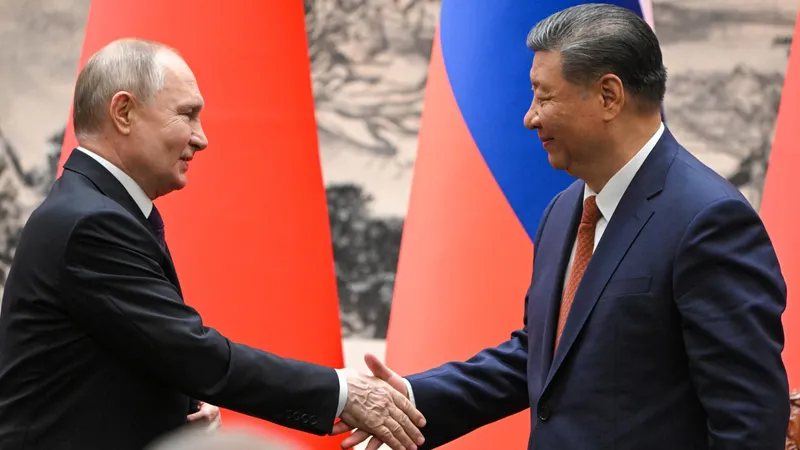 Vladímir Putin y Xi Jinping firman nuevos acuerdos