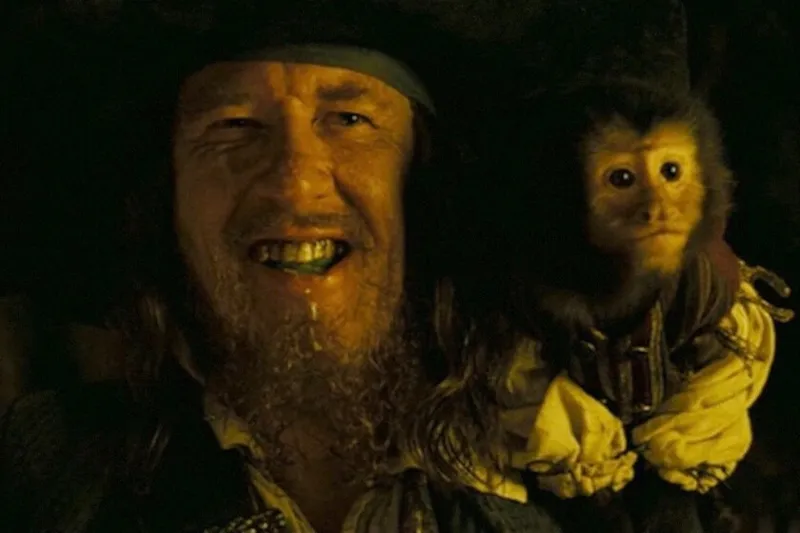 Geoffrey Rush está listo para volver como el Capitán Barbossa a Piratas del Caribe, pero "no quiero que sea demasiado sentimental ni demasiado simple"