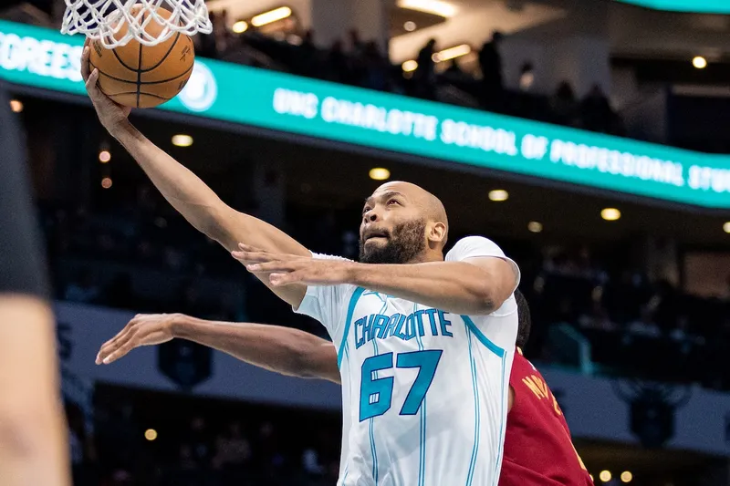 Taj Gibson se retira del baloncesto