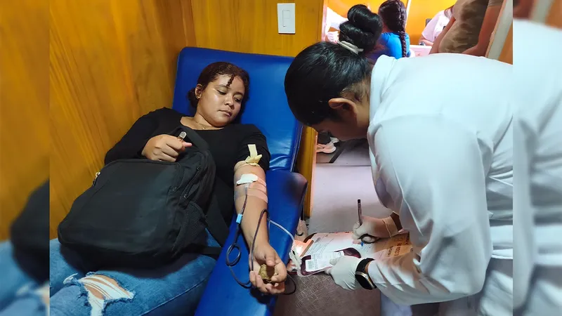 Estudiantes universitarios se suman a jornada de donación voluntaria de sangre en Managua