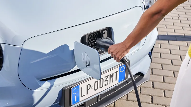 Ya tiene coches eléctricos o híbridos de ‘receta china’ y, desde 2027, Leapmotor también apostará por una ‘tercera pata’