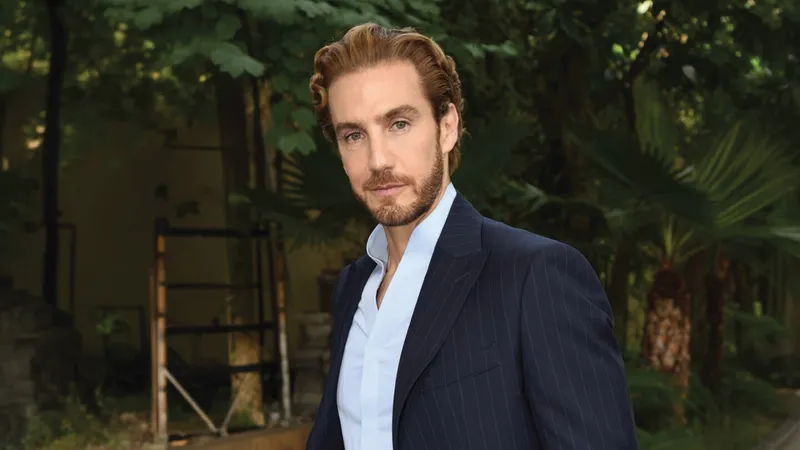 Eugenio Siller regresa a Televisa y, SOLTERO, nos revela lo que busca en una pareja