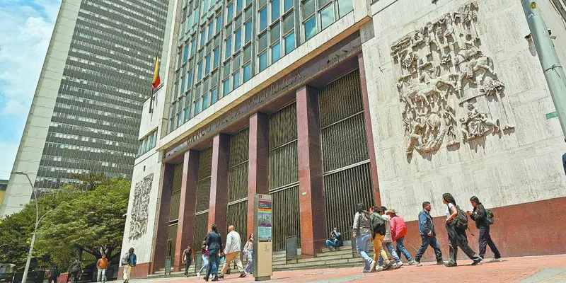 Elevarían a 12.50% tasa de interés en Colombia
