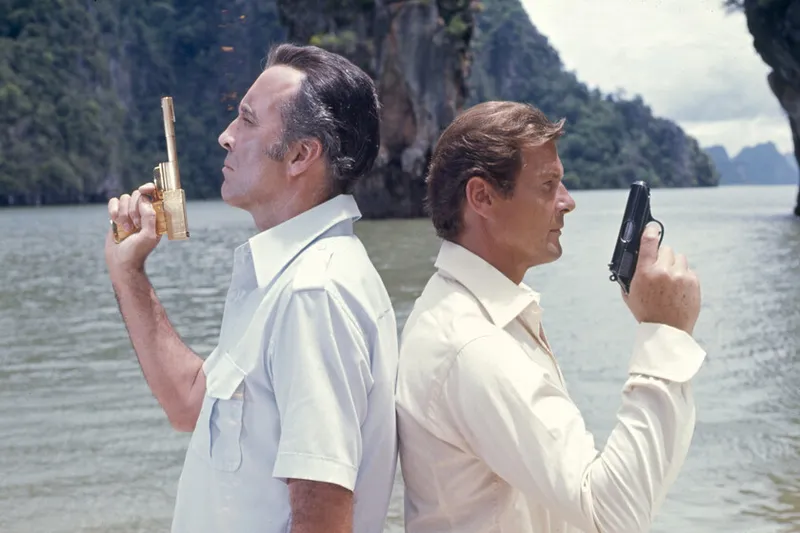 James Bond hizo historia en 1974 con una de las acrobacias más locas del cine gracias a los cálculos de un ordenador