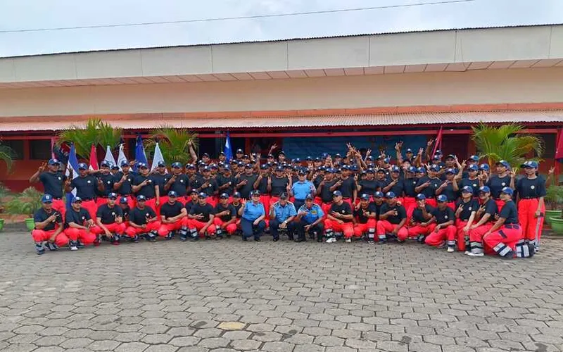 Nuevos miembros del MINT inician preparación integral en la Escuela Nacional de Bomberos