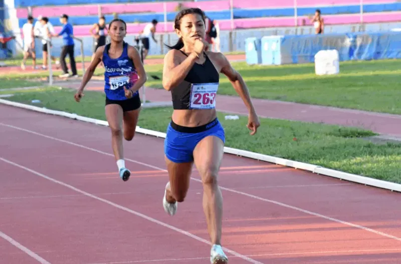 La mujer más rápida de Nicaragua vuelve a hacer historia: María Alejandra Carmona rompe su propia marca