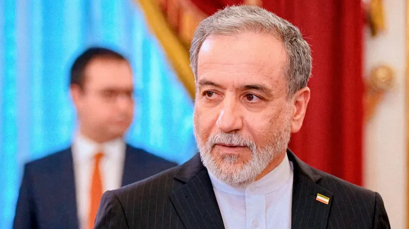 Irán: Donald Trump busca ocultar la crisis de Estados Unidos