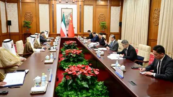 El ministro de Relaciones Exteriores de China pide reducir la escalada de conflictos en Oriente Medio