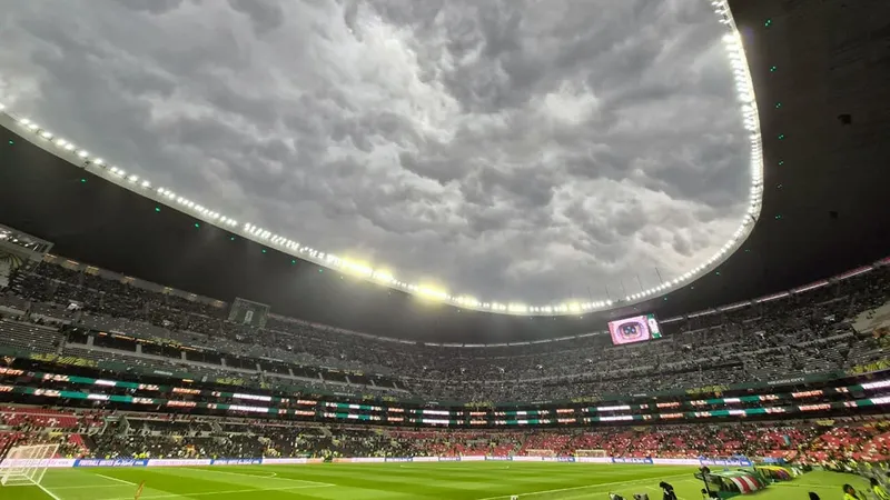 Alegría en la tormenta, eso genera la Selección Mexicana en la afición