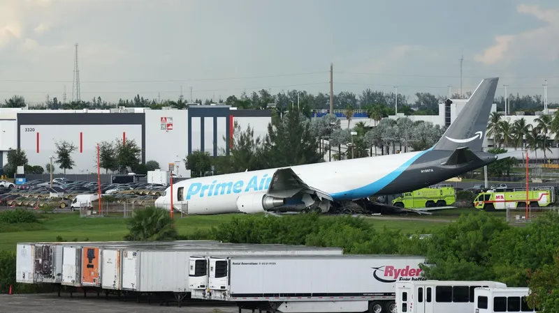 Un avión de carga causa pánico en el sureste de EEUU tras incidente al aterrizar