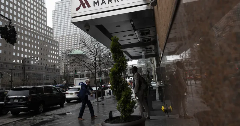 Estas acciones de hoteles se benefician con el Mundial, pero julio definirá el impacto final