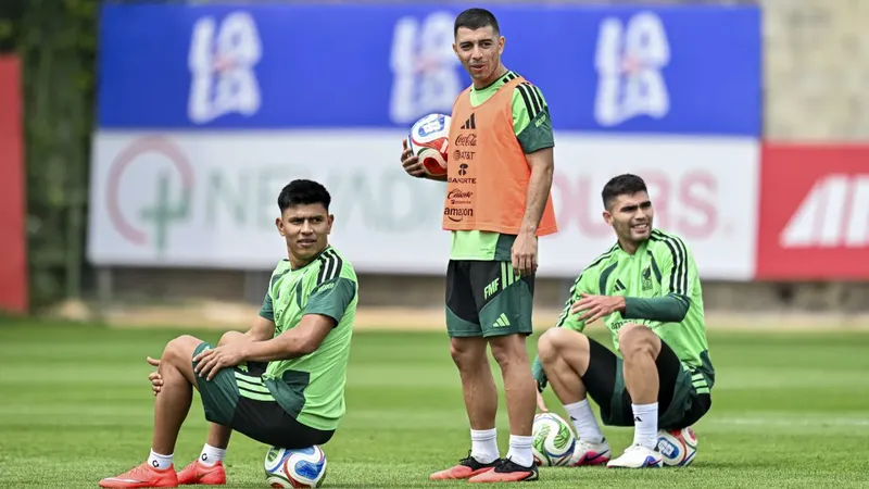 Rafael Márquez se perfilaría a lanzar un tridente sorpresa en el ataque de la selección mexicana