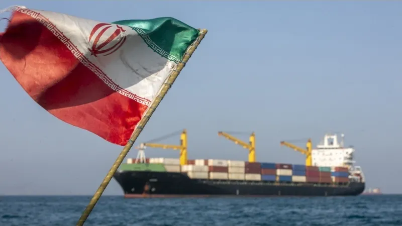 Irán: La gestión de Ormuz no se discute con EEUU, sino entre los países ribereños