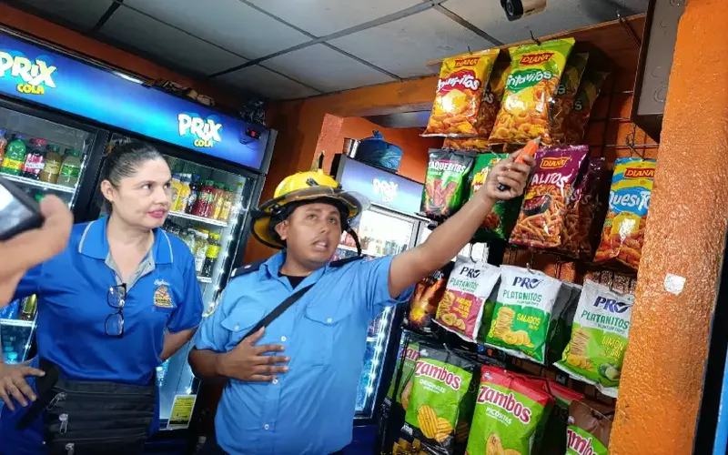 Bomberos Unidos inspeccionaron tramos en terminal de buses del mercado Mayoreo