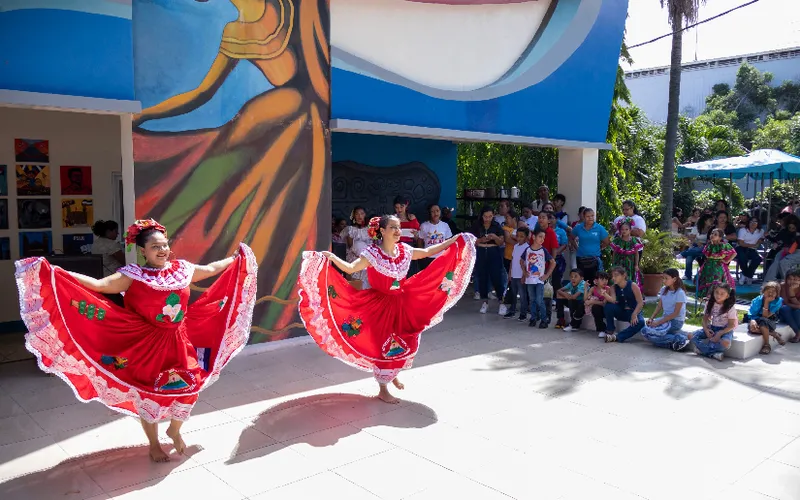 Centros Tecnológicos celebran Día de la Alegría con jornada de arte, cultura y reflexión