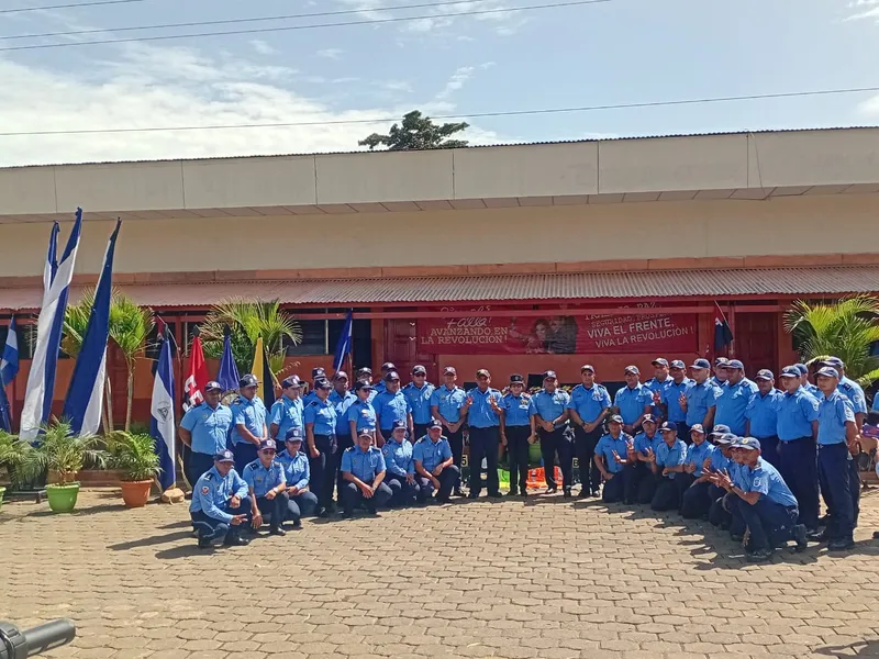 Policía Nacional y Bomberos unifican fuerzas en curso especializado de investigación de incendios
