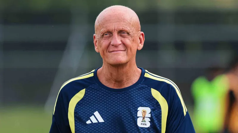 Pierluigi Collina responde a Egipto y respalda a los árbitros del Mundial