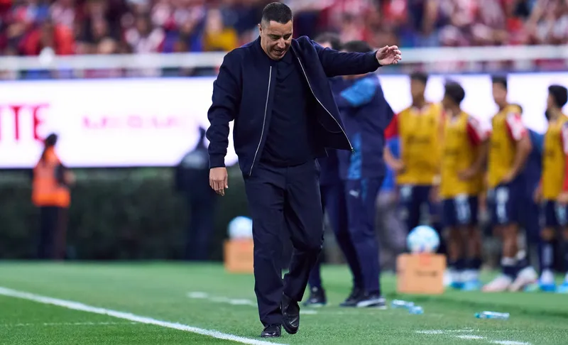 Se acabó la especulación y Efraín Juárez se va de Pumas