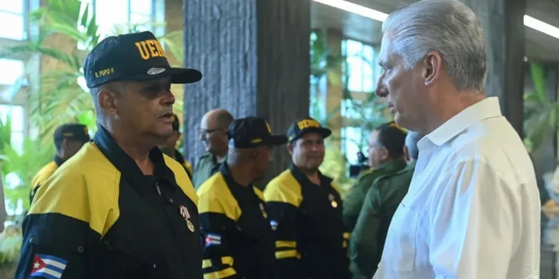 Cuba premia a los rescatistas que desafiaron los sismos para salvar vidas en Venezuela