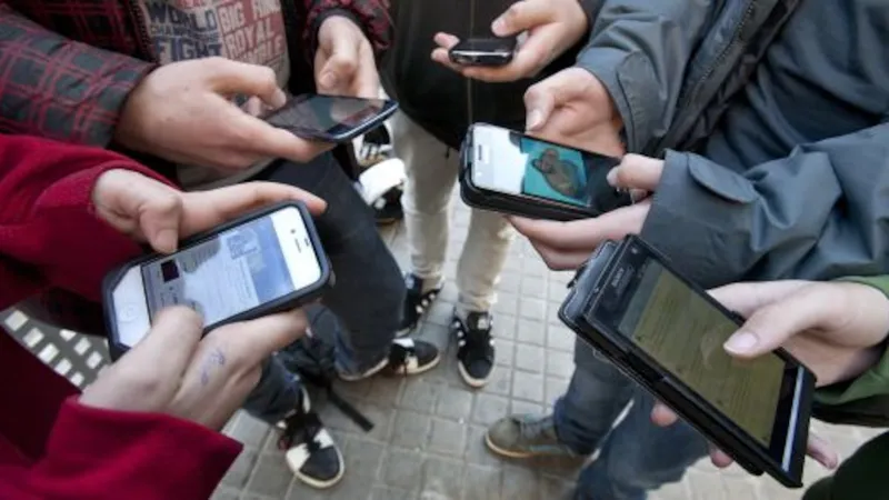 La UE prohibirá el acceso a las redes sociales a los menores de 13 años