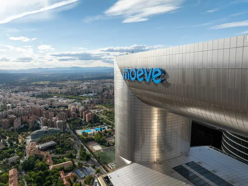 Moeve dispara su beneficio un 140% y bate récords de inversión en España