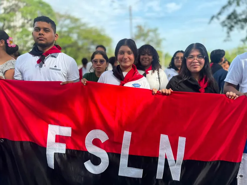 Estudiantes nicaragüenses celebran su día recibiendo 30 mil militancias sandinistas