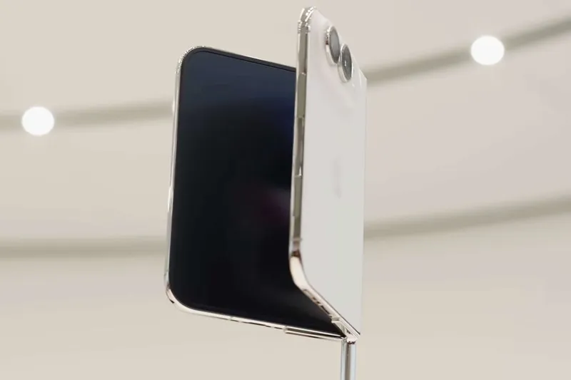 Habrá iPhone Duo a punta pala en las Apple Store. Una cosa es verlos y otra comprarlos
