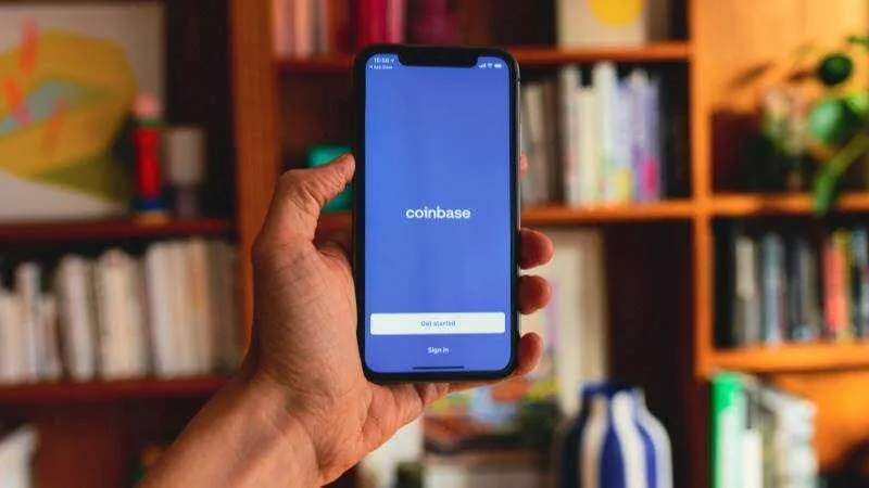 Coinbase pierde 360 millones y su facturación cae un 19%