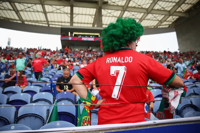 Expresidente de la Federación de Portugal le pide “humildad” a Cristiano Ronaldo