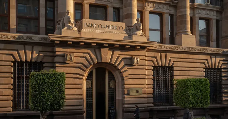 Analistas dejan estático su pronóstico para la tasa de interés de Banxico tras alza de la Fed