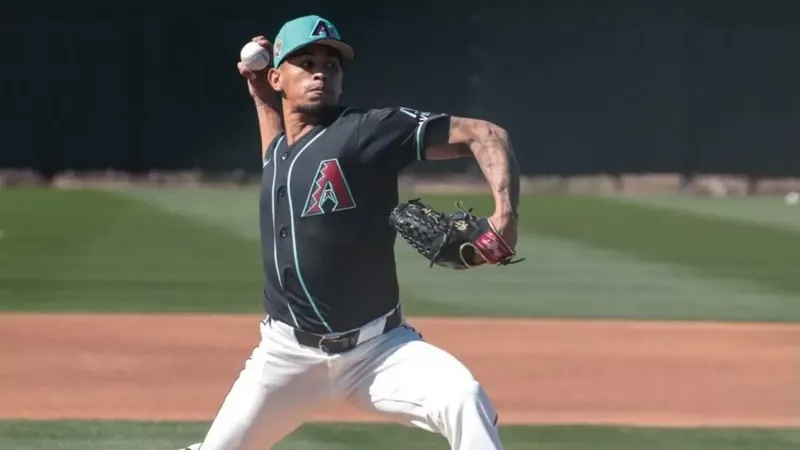 Jonathan Loáisiga pierde partido en Grandes Ligas con Arizona