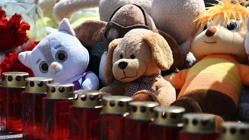 Donbás recuerda a los niños que perdieron la vida en los ataques ucranianos
