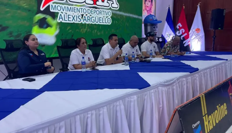 Buffalo Boxing cerrará su calendario 2026 en Matagalpa con duelo estelar entre Leyman Benavidez y Reinete Gutiérrez