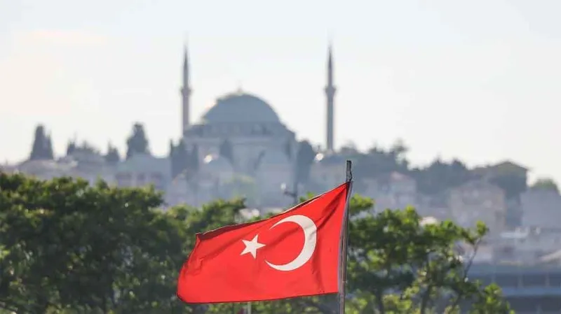 Estambul acoge Cumbre de presidentes de parlamentos de la OTAN