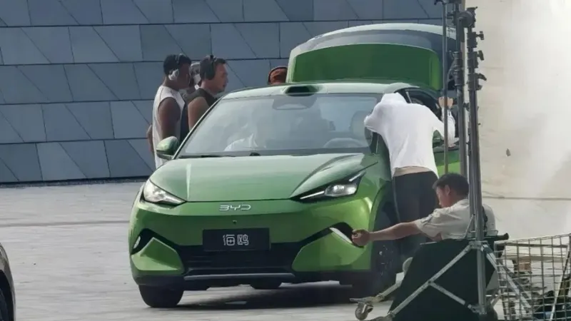 'Cazan' al nuevo Dolphin Surf: el coche eléctrico más pequeño de BYD será más grande y llegará con hasta 340 km de autonomía