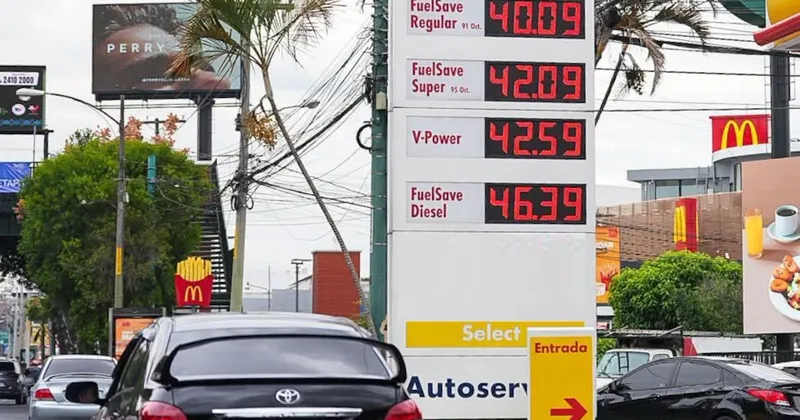 Alza del combustible desata bloqueos en Guatemala mientras el Gobierno busca contener la crisis